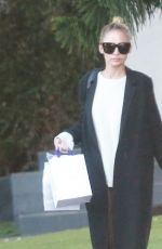 NICOLE RICHIE Leaves a Friends House in Sherman Oaks 12/19/2016
