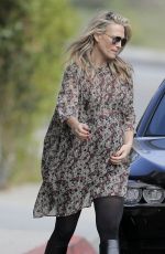 Pregnant MOLLY SIMS Out and About in Santa Monica 12/08/2016