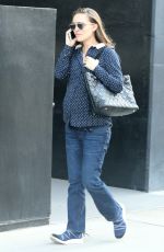 Pregnant NATALIE PORTMAN Leaves a Doctors Office in Los Angeles 12/12/2016