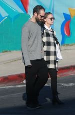 Pregnant NATALIE PORTMAN Out and About in Los Angeles 12/08/2016