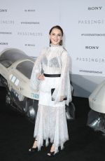 RACHAEL LEIGH COOK at 