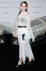 RACHAEL LEIGH COOK at 