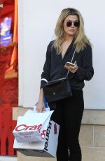 RACHAEL TAYLOR Shopping at Crate & Barrel at The Grove in Los Angeles 12/20/2016