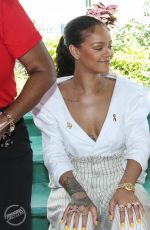 RIHANNA and Prince Harry Take HIV Tests Together to Mark World Aids Day in Barbados 12/01/2016