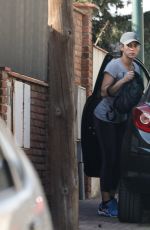 SHAKIRA Leaves Her House in Barcelona 12/16/2016