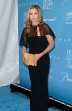 TEA LEONI at 12th Annual Unicef Snowflake Ball in New York 11/29/2006