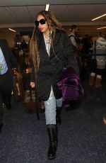 TOWANDA BRAXTON at Los Angeles International Airport 12/20/2016