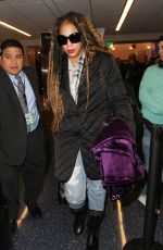 TOWANDA BRAXTON at Los Angeles International Airport 12/20/2016
