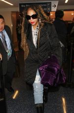 TOWANDA BRAXTON at Los Angeles International Airport 12/20/2016