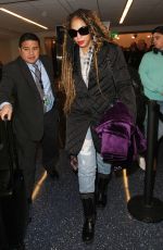 TOWANDA BRAXTON at Los Angeles International Airport 12/20/2016
