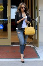 TYRA BANKS Leaves a Doctor