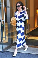 VICTORIA BECKHAM Leaves Her Apartment in New York 12/05/2016