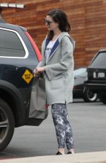 ANNE HATHAWAY Out Shoping in West Hollywood 01/05/2017