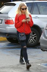 ASHLEE SIMPSON Out and About in Sherman Oaks 01/10/2017