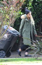 ASHLEE SIMPSON Outside Her Home in Sherman Oaks 01/23/2017