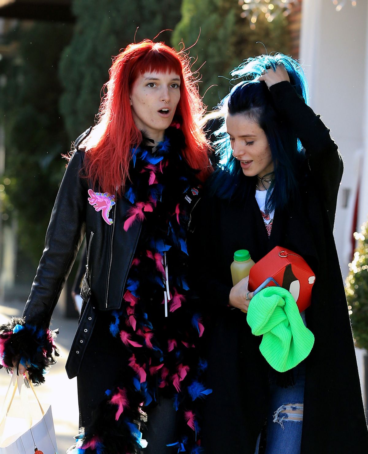 BELLA and DANI THORNE Out Shopping in Los Angeles 01/16/2017 BELLA and DANI THORNE Out Shopping in Los Angeles 01/16/2017