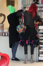 BELLA and DANI THORNE Out Shopping in Los Angeles 01/16/2017