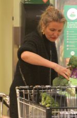 CAMERON DIAZ Shopping at Whole Foods in Beverly Hills 01/02/2017