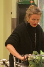 CAMERON DIAZ Shopping at Whole Foods in Beverly Hills 01/02/2017