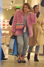 CHIARA FERRAGNI Shopping in Milan 01/16/2017