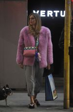 CHIARA FERRAGNI Shopping in Milan 01/16/2017