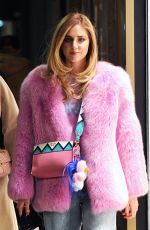 CHIARA FERRAGNI Shopping in Milan 01/16/2017