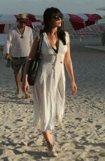 DAISY LOWE Out and About in Miami Beach 01/02/2017