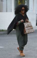 DIANA ROSS Shopping at Bristol Farms in Beverly Hills 01/26/2017