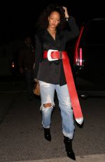 RIHANNA at Giorgio Baldi Restaurant in Los Angeles 12/20/2016 - fórum - starity.hu