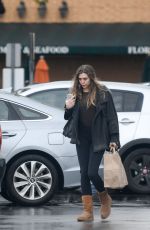 ELIZABETH OLSEN Out Shoping in Los Angeles 01/23/2017