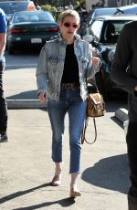 EMMA ROBERTS and Evan Peters Out for Lunch in Los Feliz 01/26/2017