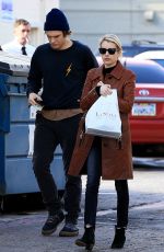 EMMA ROBERTS and Evan Peters Out in Los Angeles 01/24/2017