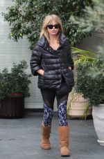 GOLDIE HAWN Heads to a Hair Salon in Los Angeles 01/03/2017