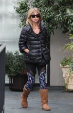 GOLDIE HAWN Heads to a Hair Salon in Los Angeles 01/03/2017