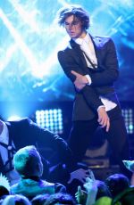 HAILEE STEINFELD Performs at Dick Clark