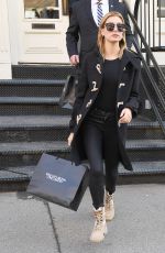 HAILEY BALDWIN Shopping at What Goes Around Comes Around in New York 01/16/2017