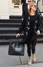 HAILEY BALDWIN Shopping at What Goes Around Comes Around in New York 01/16/2017