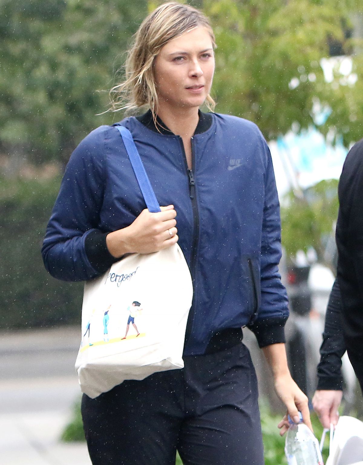 MARIA SHARAPOVA Out and About in Los Angeles 01/10/2017 – HawtCelebs
