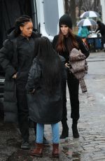 RIHANNA and SANDRA BULLOCK on the Set of 