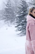 JAIME KING Outside Her Wanderluxxe Home in Park City 01/23/2017