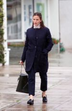 JENNIFER GARNER Heading to a Church Service in Los Angeles 01/22/2017