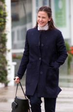 JENNIFER GARNER Heading to a Church Service in Los Angeles 01/22/2017