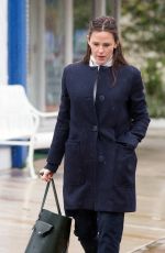 JENNIFER GARNER Heading to a Church Service in Los Angeles 01/22/2017
