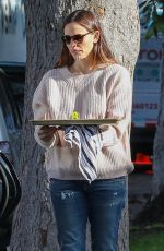 JENNIFER GARNER Out and About in Brentwood 01/06/2017
