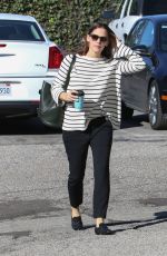 JENNIFER GARNER Out and About in Los Angeles 01/29/2017