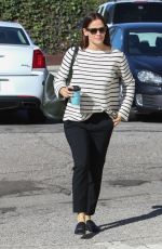 JENNIFER GARNER Out and About in Los Angeles 01/29/2017