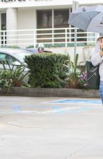 JENNIFER GARNER Out on a Rainy Day in Brentwood 01/10/2017