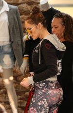 JENNIFER LOPEZ Shopping in Beverly Hills 01/13/2017