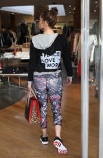 JENNIFER LOPEZ Shopping in Beverly Hills 01/13/2017