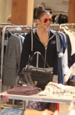JENNIFER LOPEZ Shopping in Beverly Hills 01/13/2017